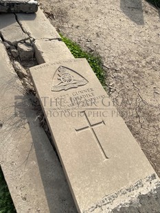 BAGHDAD (NORTH GATE) WAR CEMETERY - FORSDIKE, E G